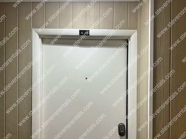 Building Photo - 441 Harding Pl