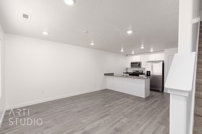 Foto del edificio - Move-IN SPECIAL Rent Reduced to $1500.00 P...