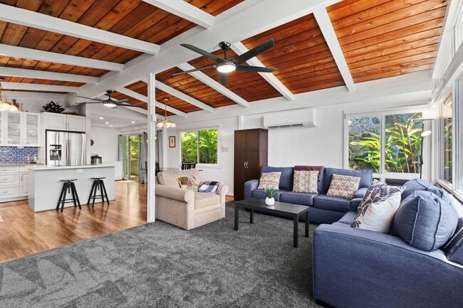 Photo - Urban Honolulu Living Near Shops, Dining & Beaches House