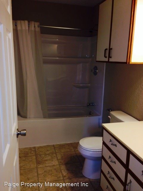 Foto del edificio - 3 br, 1 bath House - 112 South Place