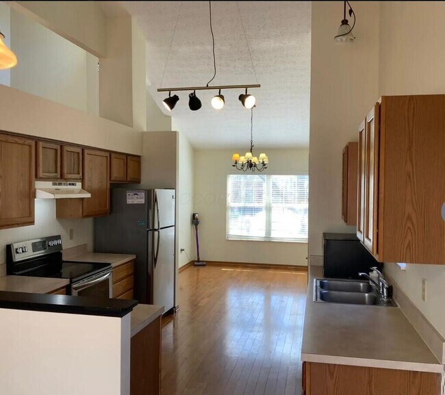Building Photo - 5476 Mirage Dr