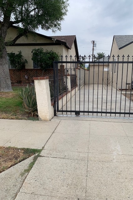 Primary Photo - 7536 Kraft Ave