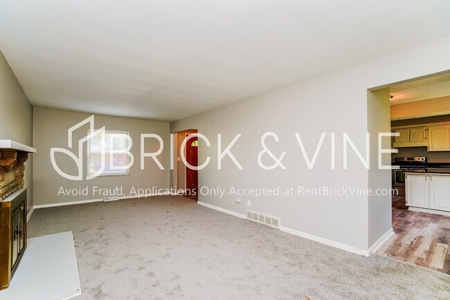 Building Photo - 2745 Woodcroft Road