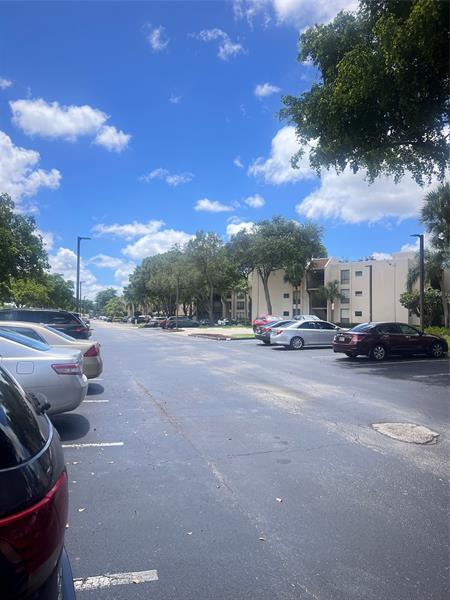 Building Photo - 6751 N University Dr