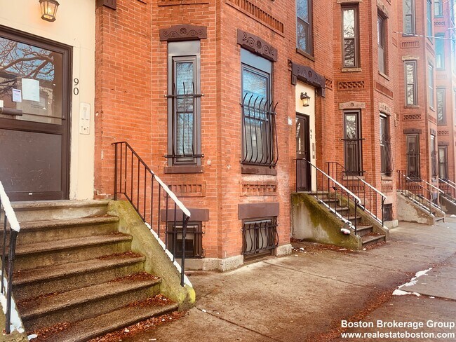 Foto del edificio - 90 Hammond St