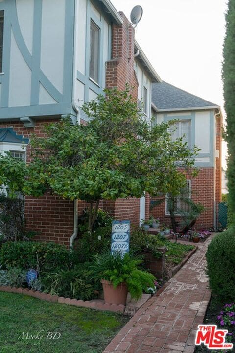 Building Photo - 1207 S Orlando Ave