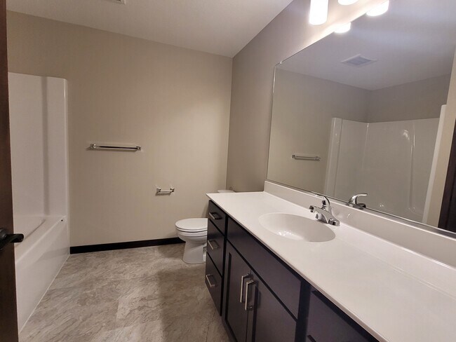 Foto del edificio - 1640 Keanan Ln