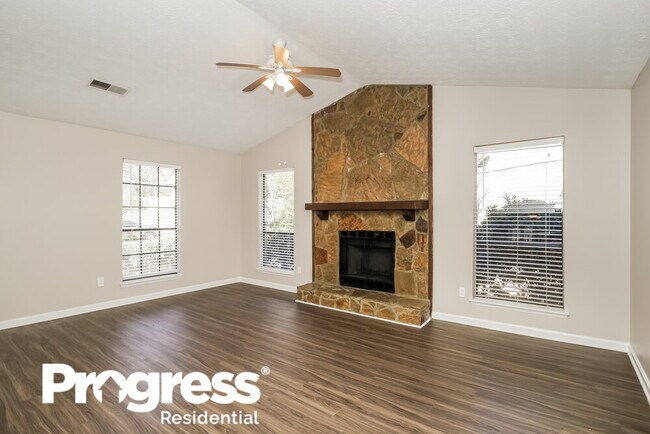 Building Photo - 745 Durham Crossing