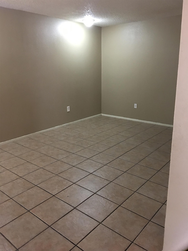 Building Photo - 812 Rambler Dr