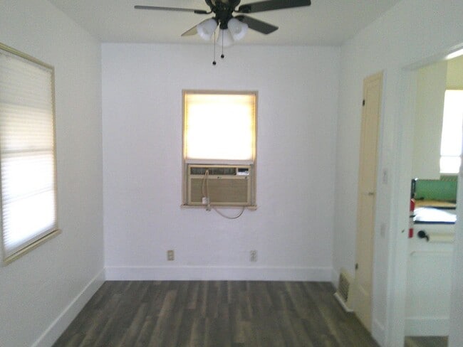 Building Photo - Charming house for rent in a great location