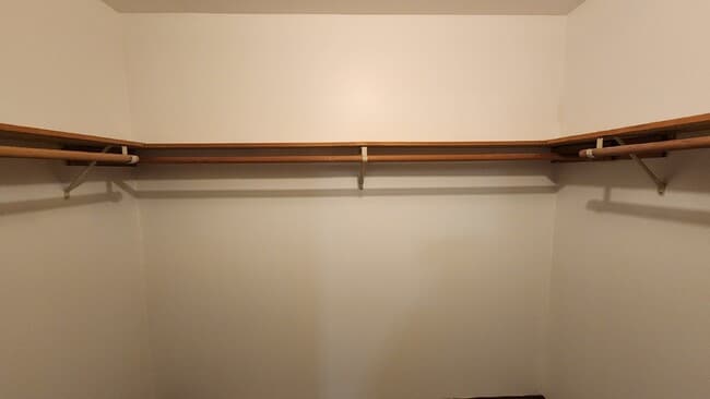 Building Photo - Charming lower level 1-Bed Escape with Ful...