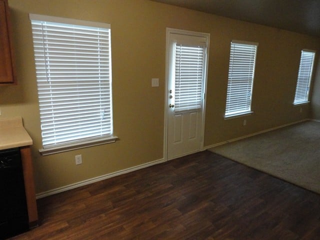 Building Photo - 2105 Whistling Way