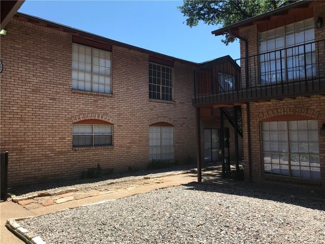 Building Photo - 4203 Gilbert Ave
