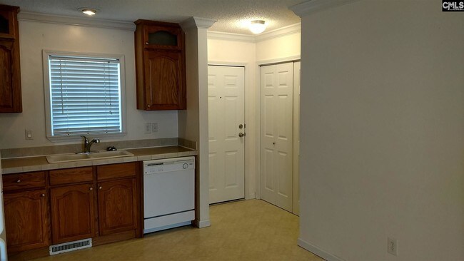 Building Photo - 1816 Horseshoe Dr