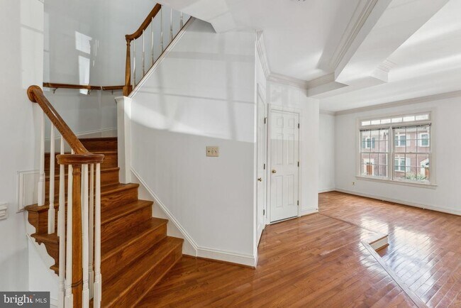 Building Photo - 3916 Barcroft Mews Ct