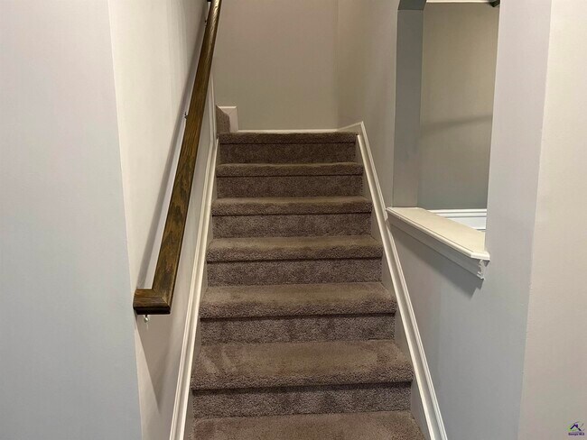 Foto del edificio - 108 W River Cane Run