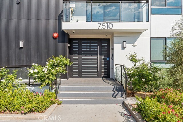 Foto del edificio - 7510 Sepulveda Blvd