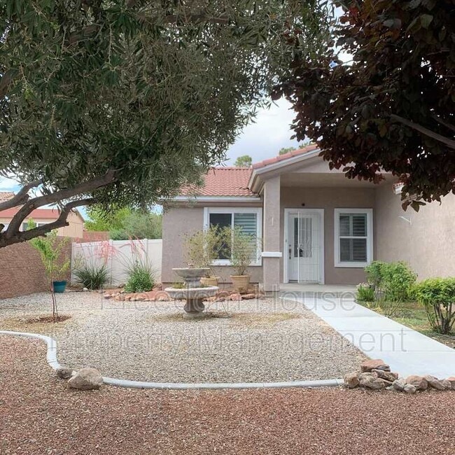 Building Photo - 5945 Badlands Ln