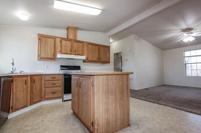 Building Photo - 3 bedroom 2 bath home in Prescott Country ...