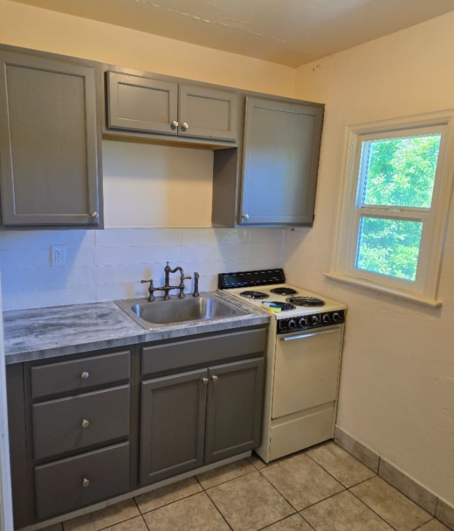 Foto del edificio - 636 S Palouse St