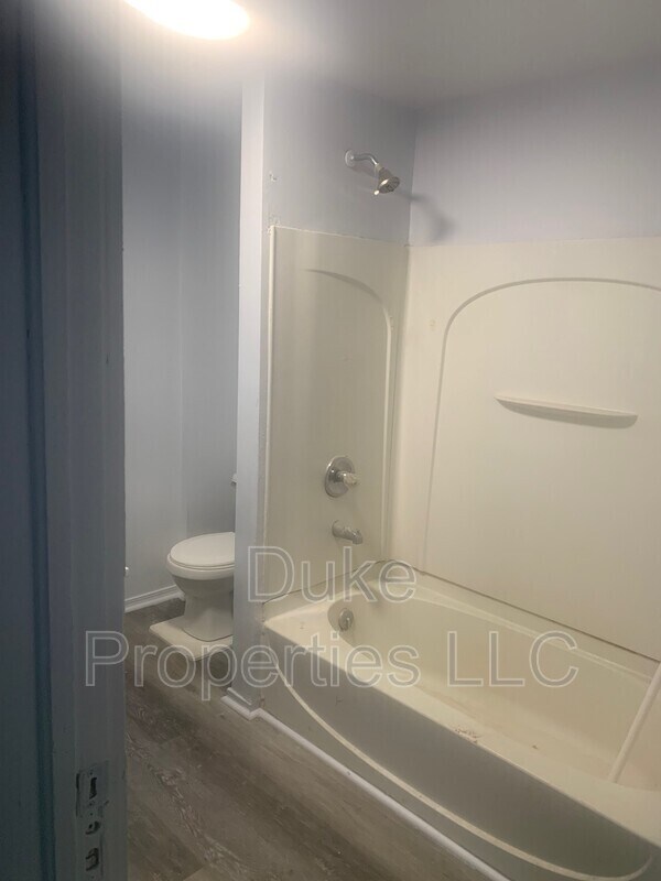 Building Photo - 39 Stratford Park