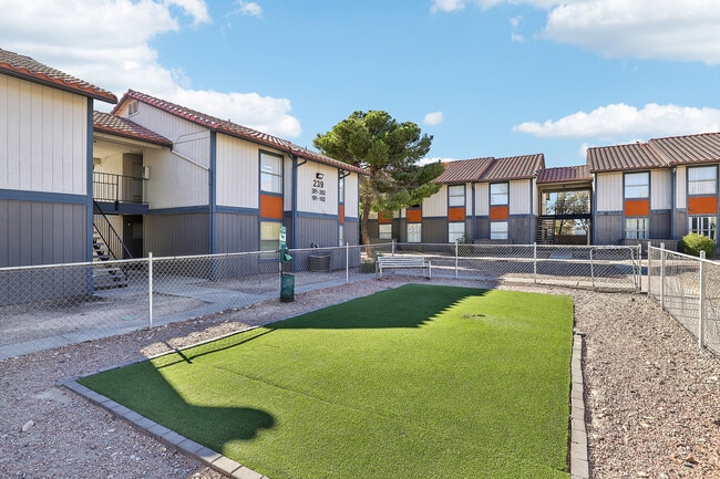 Building Photo - Amber Ridge