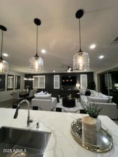 Foto del edificio - 17168 W Rocklin St