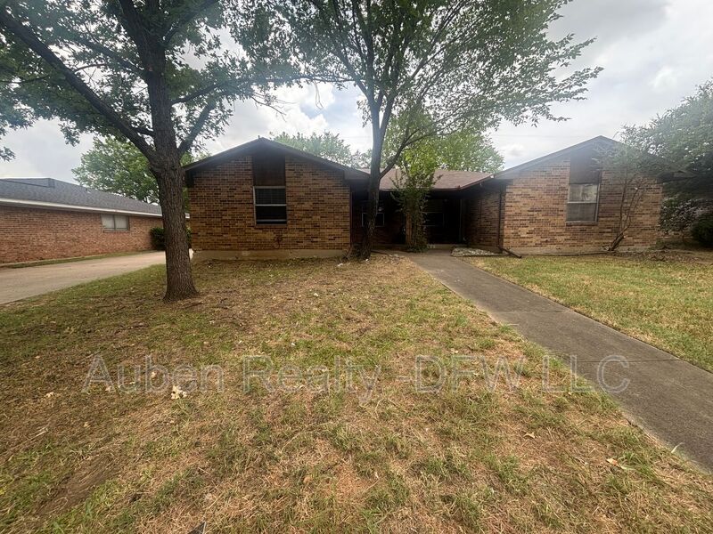Primary Photo - 1510 Blackwell Dr
