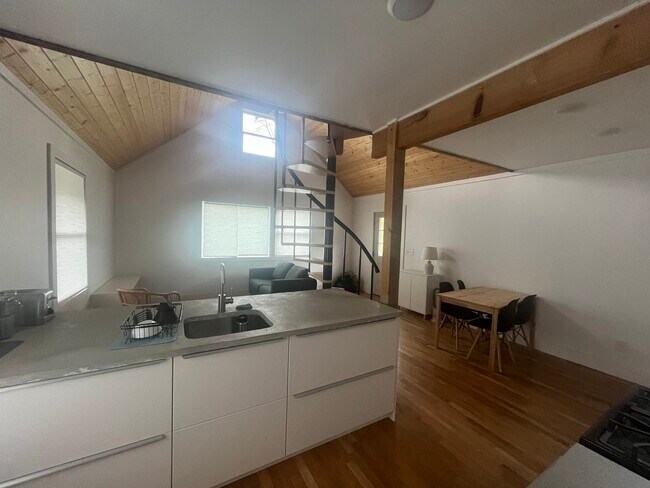 Foto del edificio - 1003 George Wilson Rd