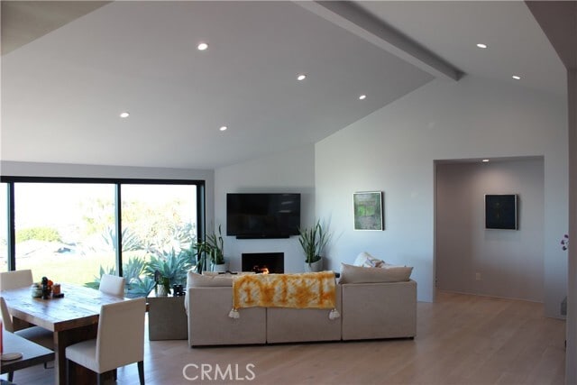 Foto del edificio - 161 Via Pasqual