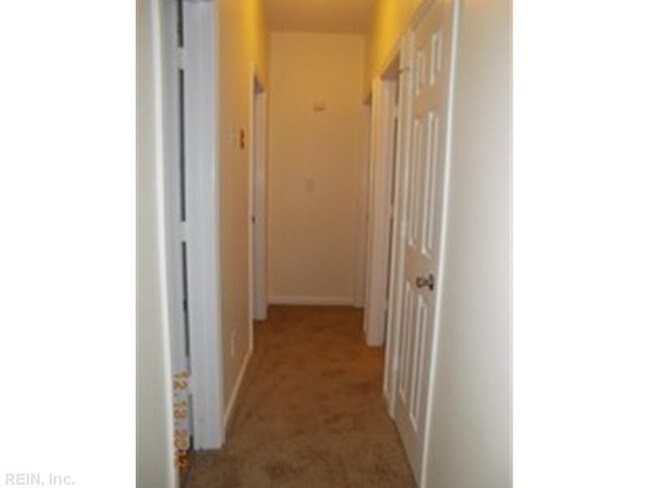 Building Photo - 444 Garcia Dr