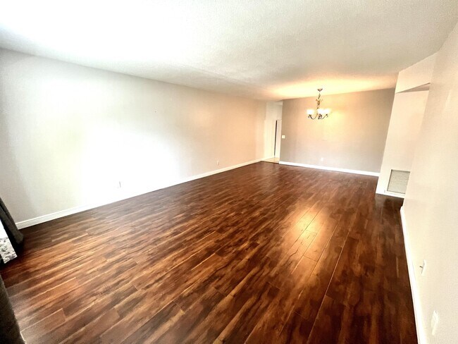Building Photo - 2360 World Pkwy Blvd