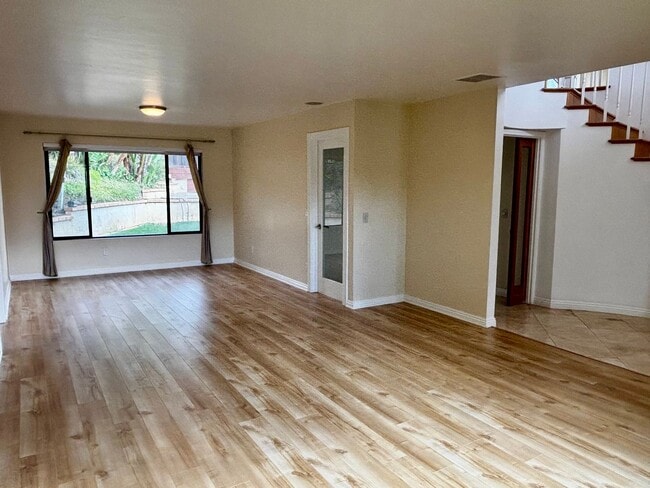 Building Photo - Beautiful La Jolla Alta Home! 50% off Firs...