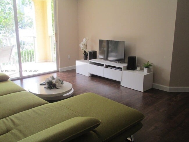 Foto del edificio - 19901 E Country Club Dr