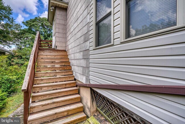 Building Photo - 2906 Echodale Ave