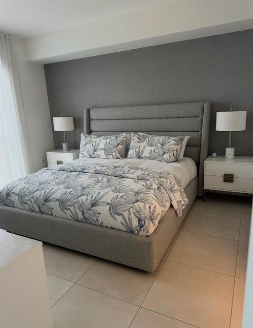 Foto del edificio - 401 N Birch Rd