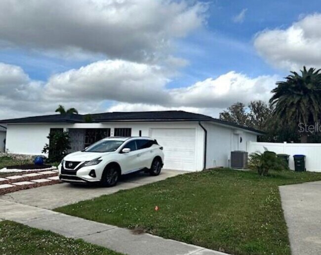 Foto del edificio - 6442 Fabian Rd