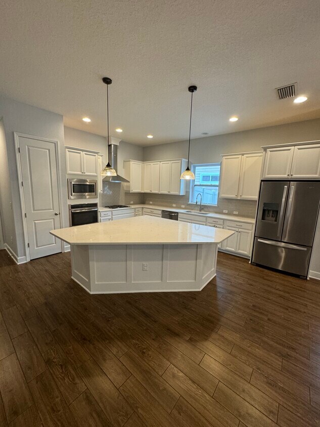 Primary Photo - 312 Tavernier Dr