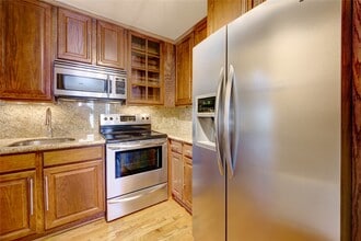 Building Photo - 2023 Gentryside Dr