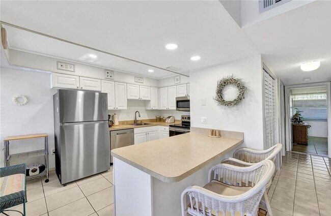 Building Photo - 1510 Mainsail Dr