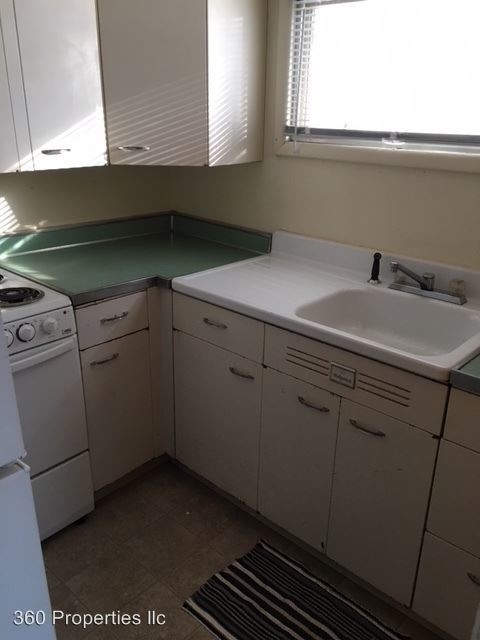 Building Photo - Studio, 1 bath Apartment - 1002 9th St South