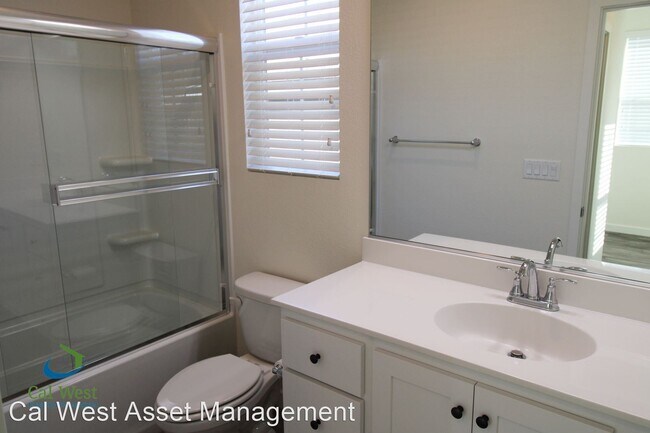 Building Photo - 4 br, 3 bath House - 1255 Qualteri Way