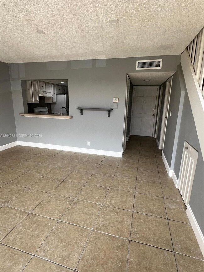 Foto del edificio - 18051 NW 68th Ave