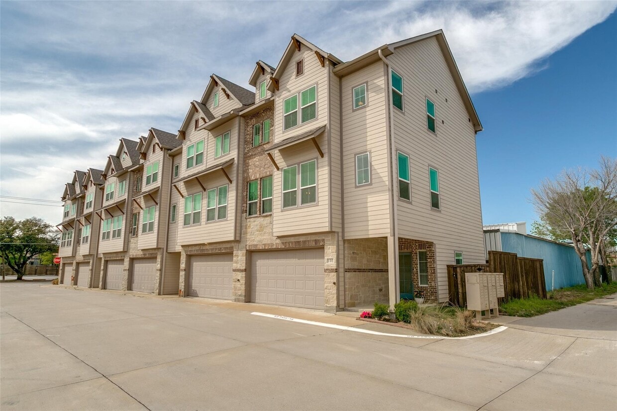 101 Sumac Street Townhome Rentals in Lewisville TX