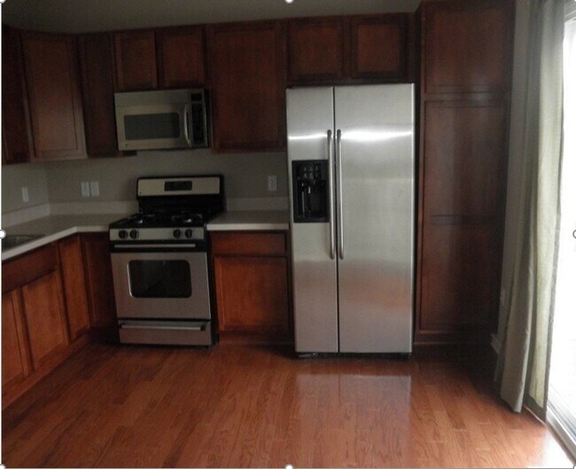 Foto del edificio - 44721 Ellery Ln