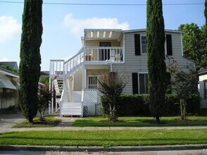 Building Photo - 216 Redan St