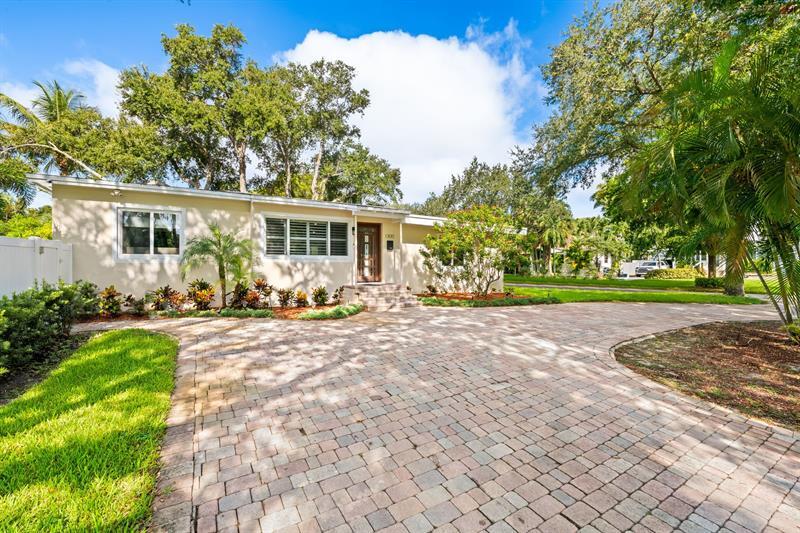 Primary Photo - 1300 SW 17th St