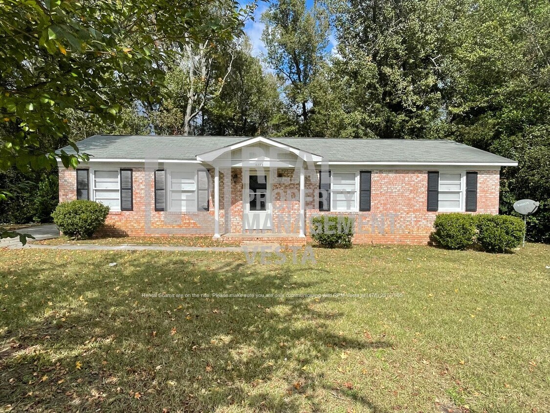 Primary Photo - Solidly Built Four Bedroom House in Macon