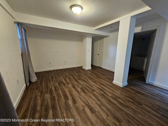 Building Photo - 161 Lighthouse Dr