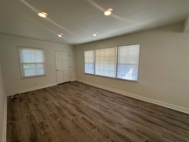 Sala de estar - 2711 W Victory Blvd